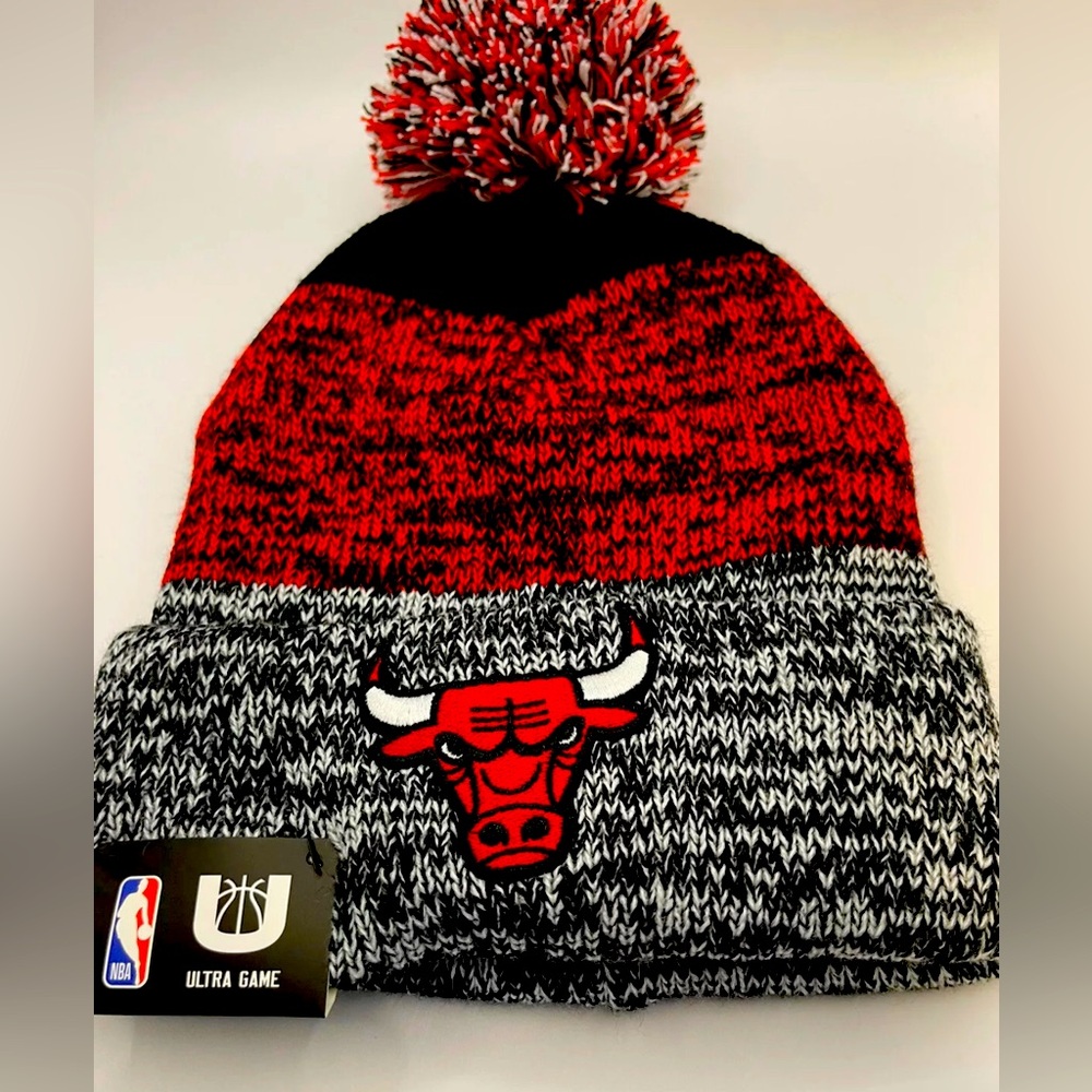 Chicago Bulls Ultra Game NBA Pom Cuffed Beanie Cap Red Black Hat Embroidered new